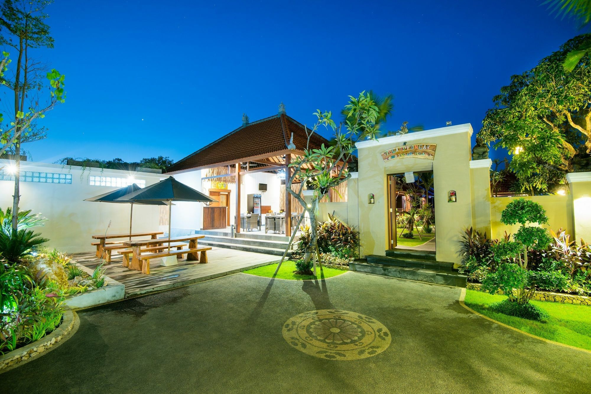 D'Puncak Villas Lembongan Nusa Lembongan Dış mekan fotoğraf